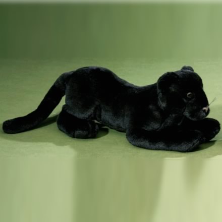 Stofftier Panther liegend
